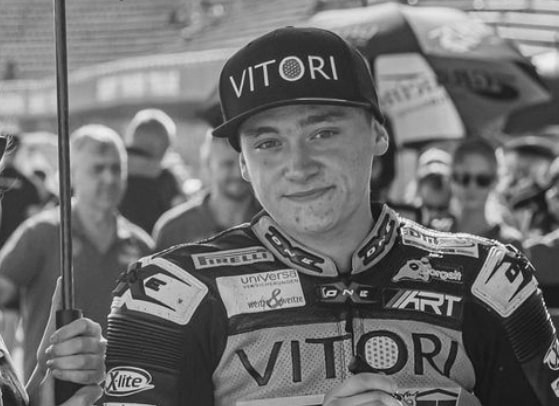 Tragedia na torze wyścigowym w Niemczech. Nie żyje młody zawodnik, poniósł śmierć na miejscu