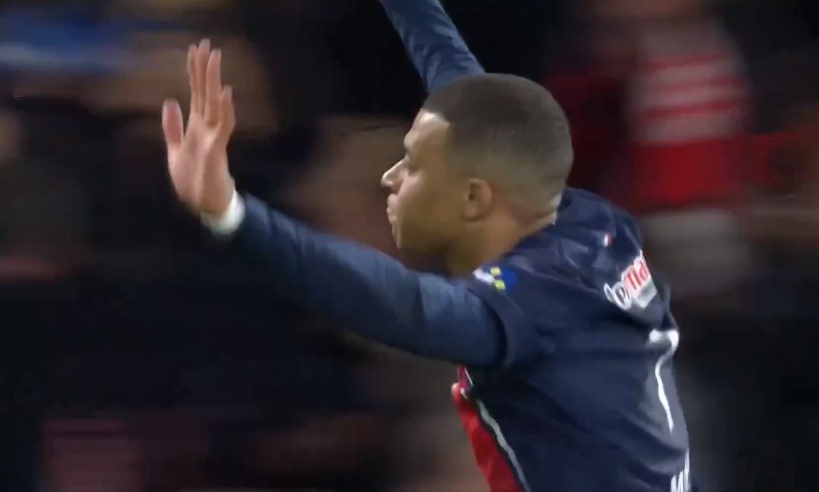 Mbappe nie strzelił karnego, ale wprowadził PSG do finału Pucharu Francji. Zdecydowała jedna akcja [WIDEO]