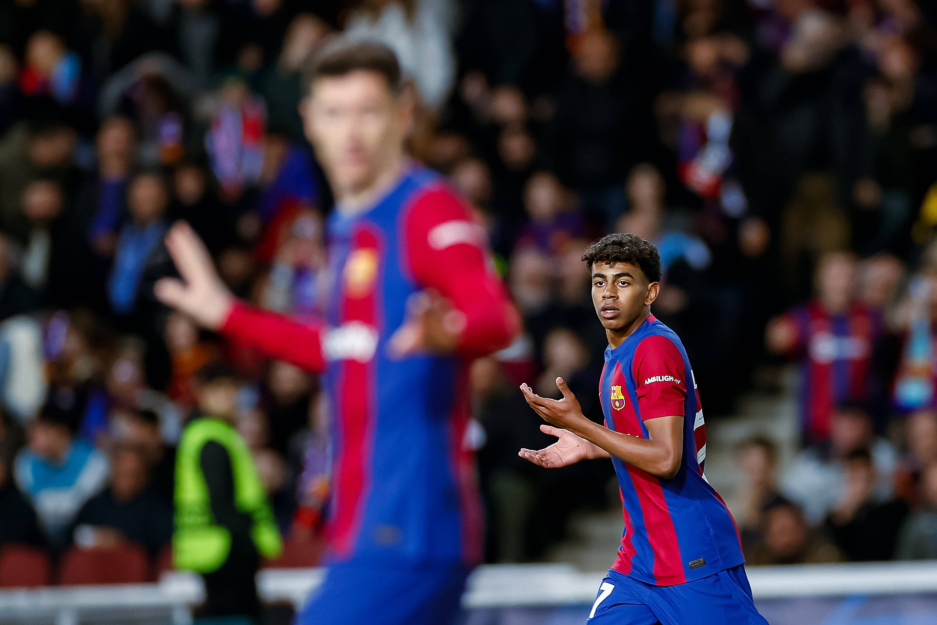 FC Barcelona odrzuciła gigantyczną ofertę za gwiazdora. W grze było 200 milionów euro. Tak zareagował piłkarz