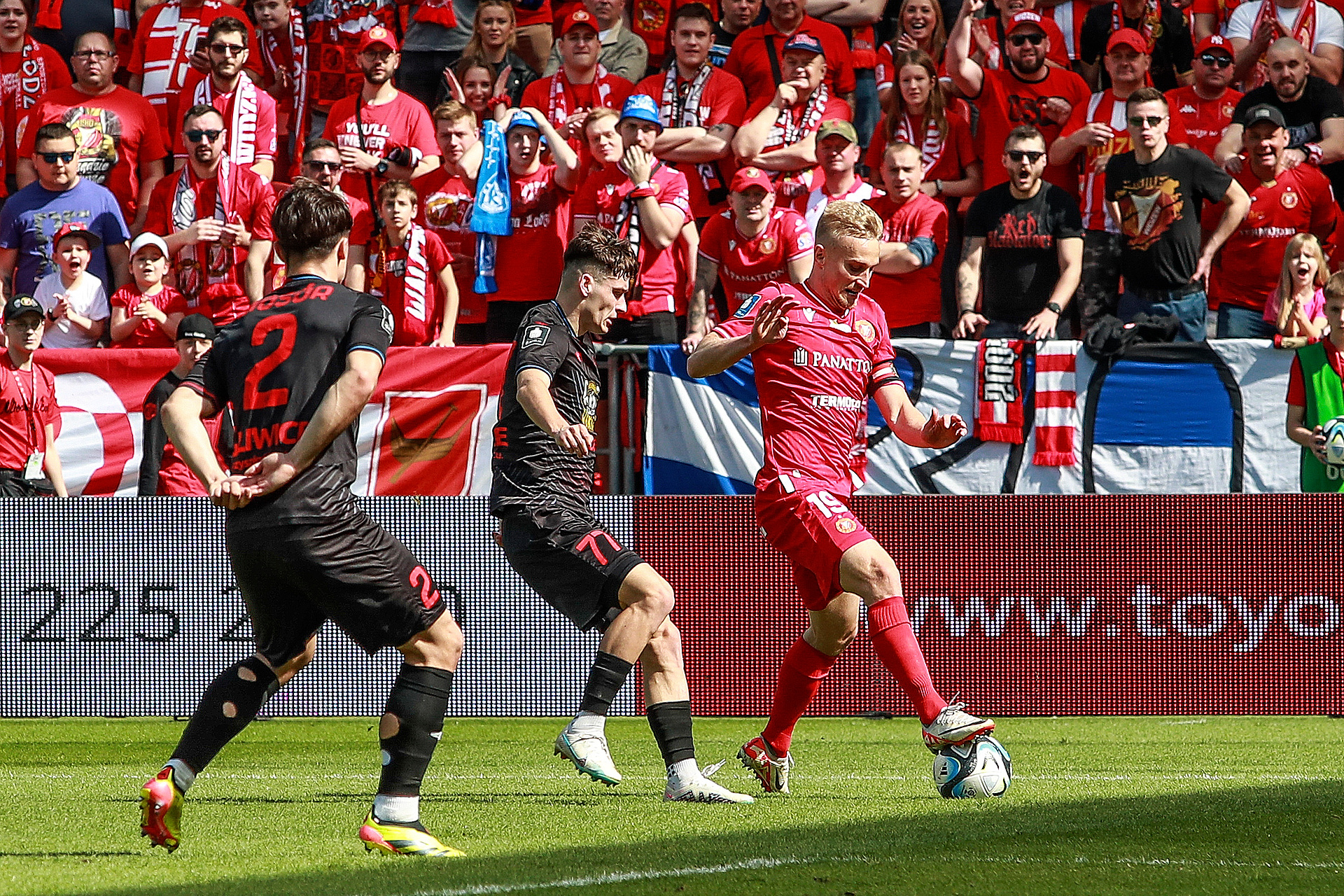 Katastrofa Piasta Gliwice! Kolejna porażka, Widzew Łódź coraz wyżej w tabeli [WIDEO]