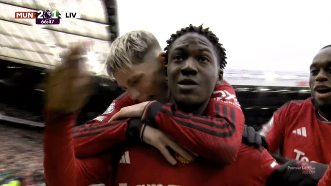 Manchester United zatrzymał Liverpool! Przepiękne bramki na Old Trafford, Arsenal zostaje na szczycie [WIDEO]