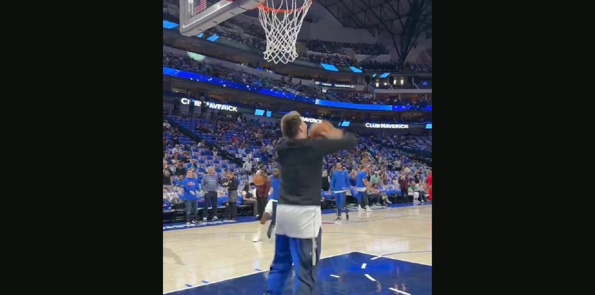 Popis pełną gębą. Kosmiczne umiejętności gwiazdora NBA [WIDEO]