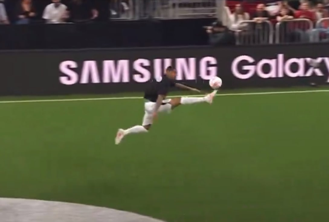 Magik! Kevin-Prince Boateng nadal to ma. Tak strzela na emeryturze [WIDEO]