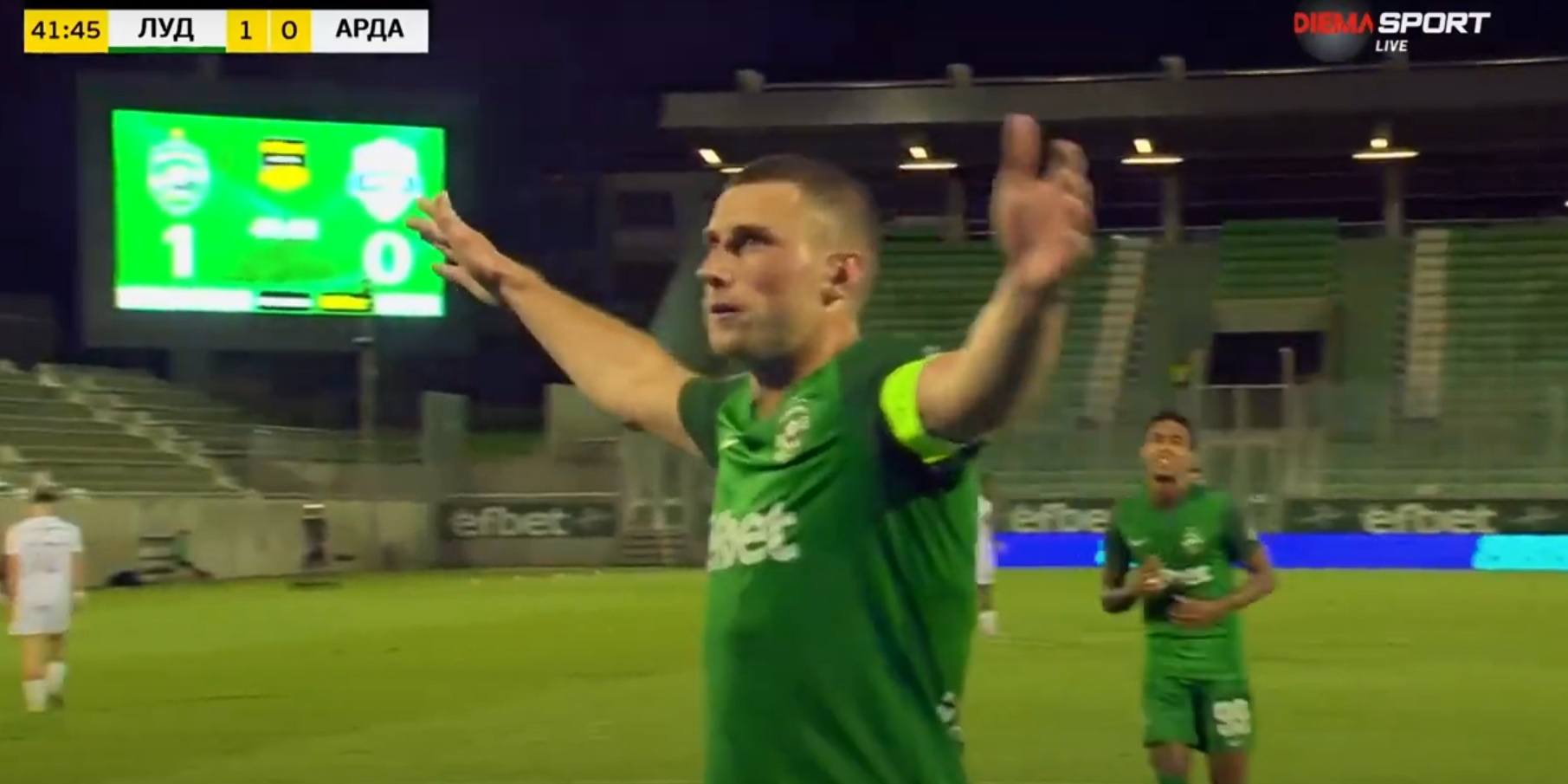 Reprezentant Polski znów błysnął! Ośmieszył rywali i trafił do siatki [WIDEO]