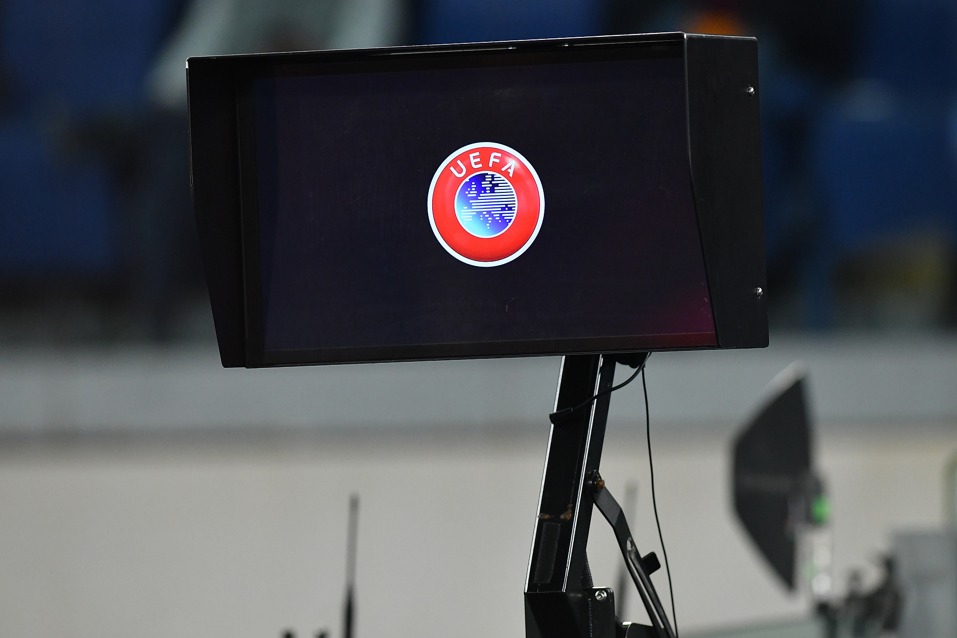 Europejska liga zrezygnuje z VAR-u? Przełom jest o krok!