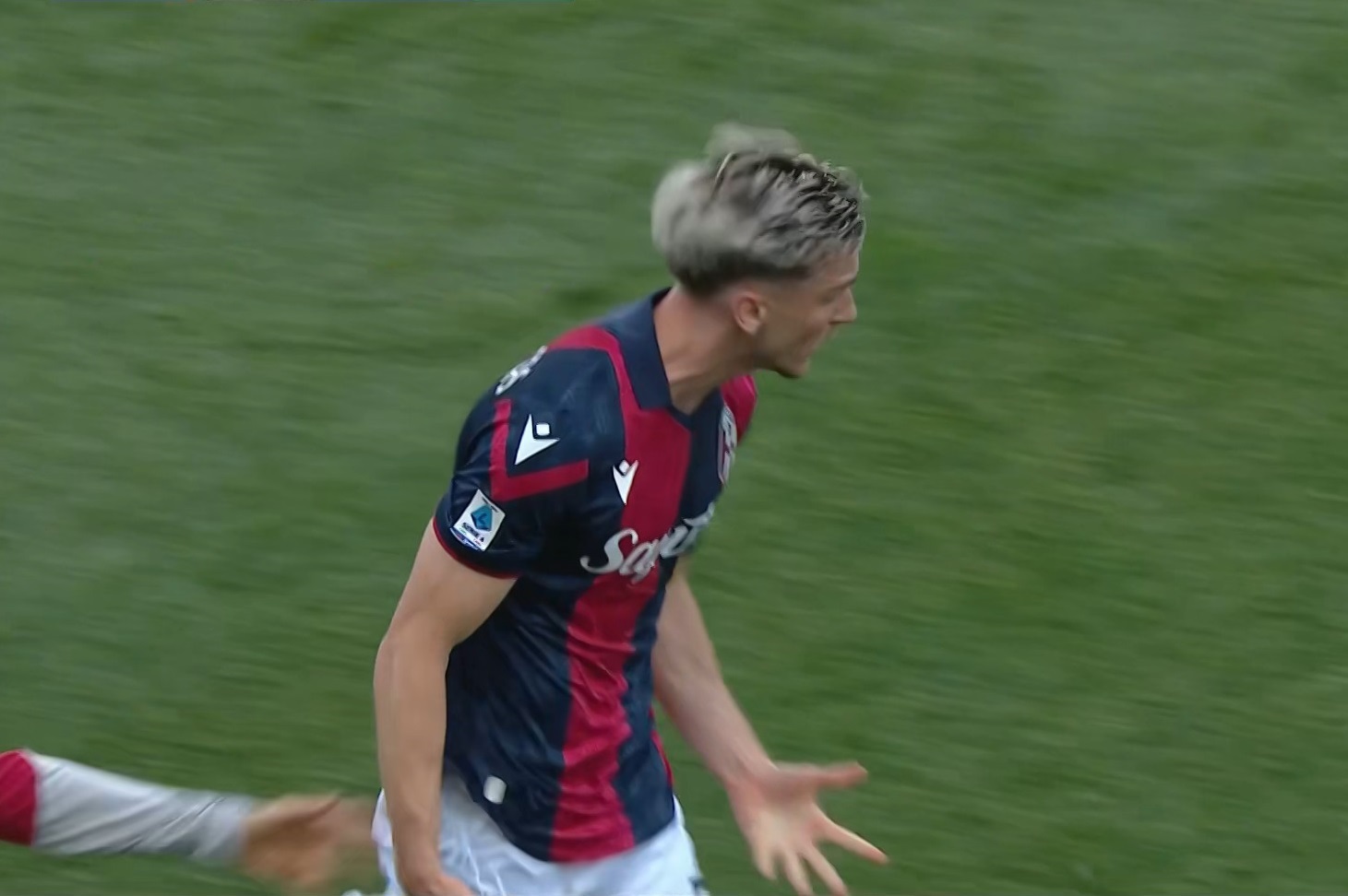 Piękny gol uratował Bolognę! Ekipa Polaków blisko wpadki [WIDEO]