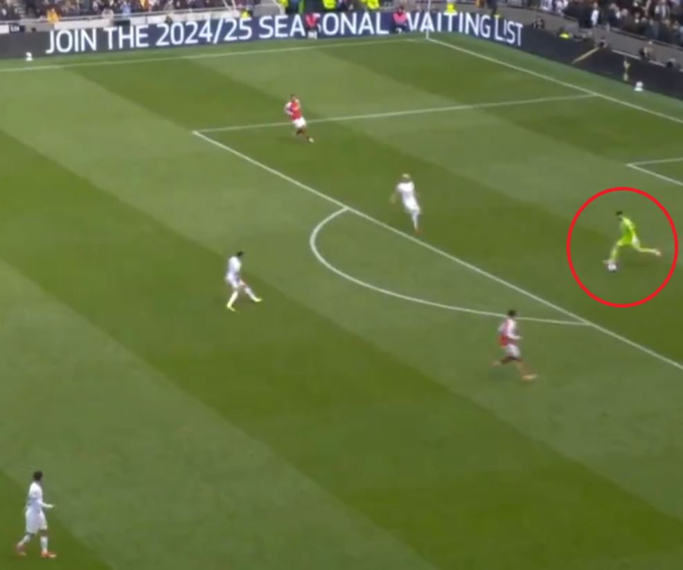 Koszmarny błąd Rayi nie przeszkodził Arsenalowi. Bezcenny triumf "Kanonierów" w derbach [WIDEO]