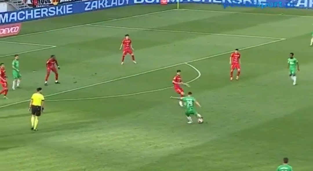 Stadiony świata! Piękny gol przeciwko Wiśle Kraków [WIDEO]