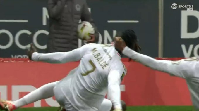 Mecz sezonu w Ligue 1! Siedem goli, festiwal zwrotów akcji [WIDEO]