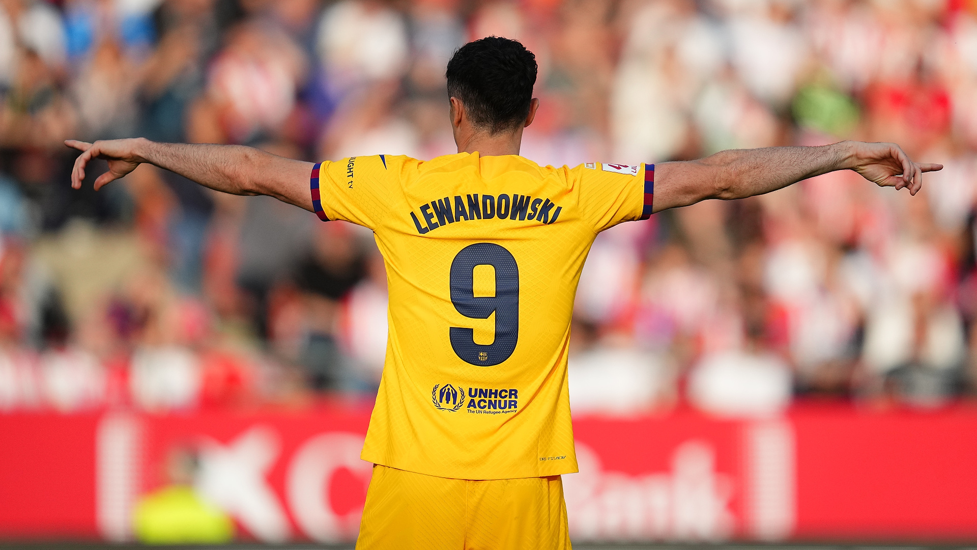 Ogromna kasa dla Lewandowskiego. Oto szczegóły umowy z Barceloną