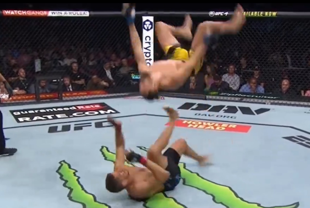 Akcja z kosmosu na gali UFC. Dosłownie wyleciał w powietrze [WIDEO]