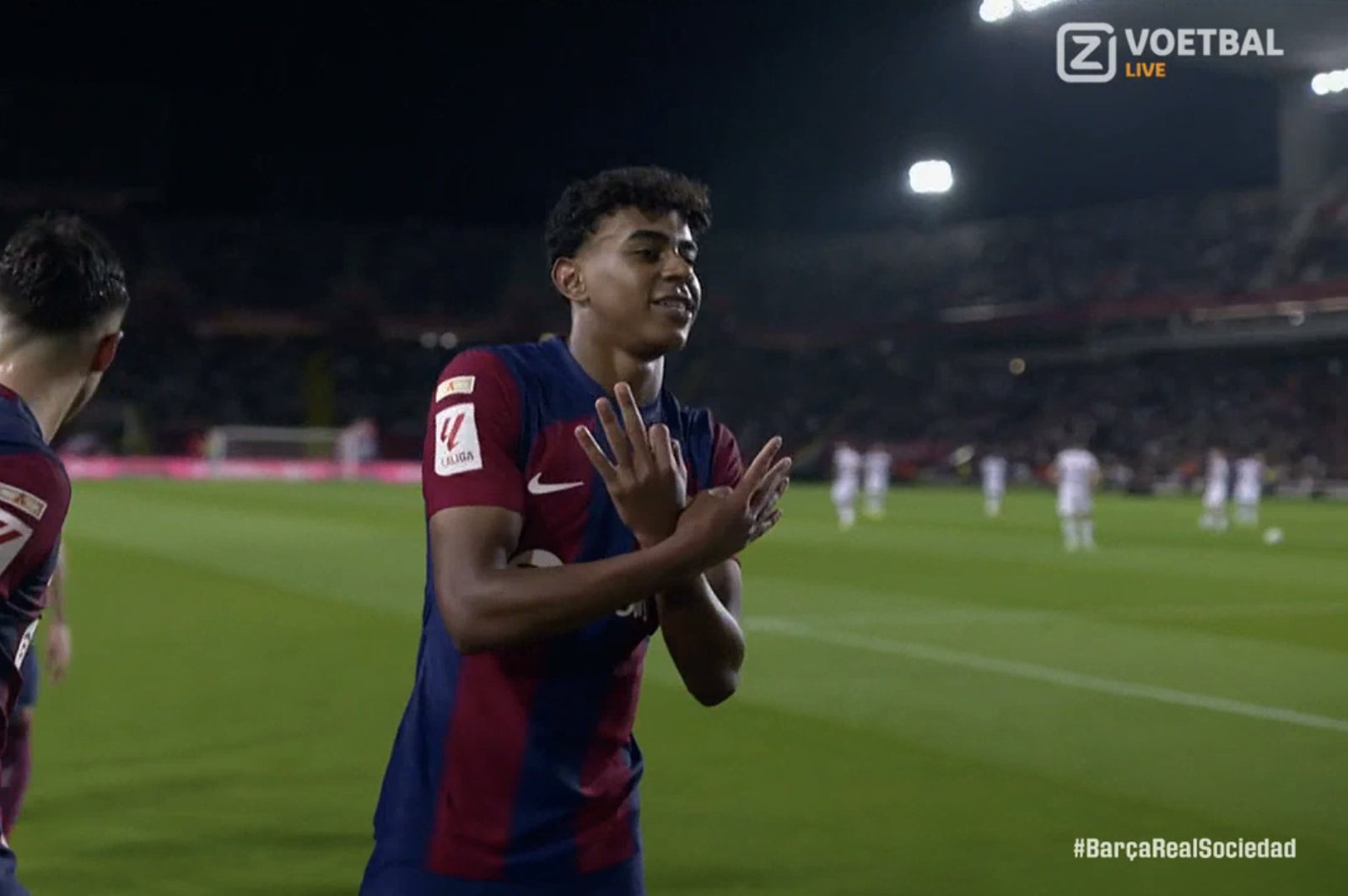 Piękne podanie Lewandowskiego w kluczowej akcji. Bezcenne zwycięstwo Barcelony [WIDEO]