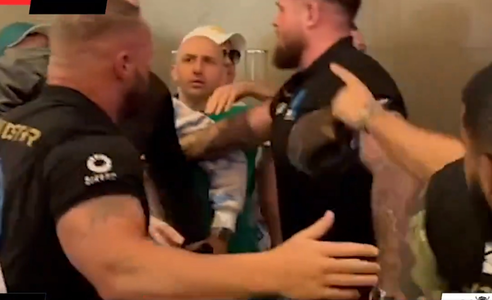 To nie powinno się zdarzyć. Skandal przed walką Usyka z Furym [WIDEO]
