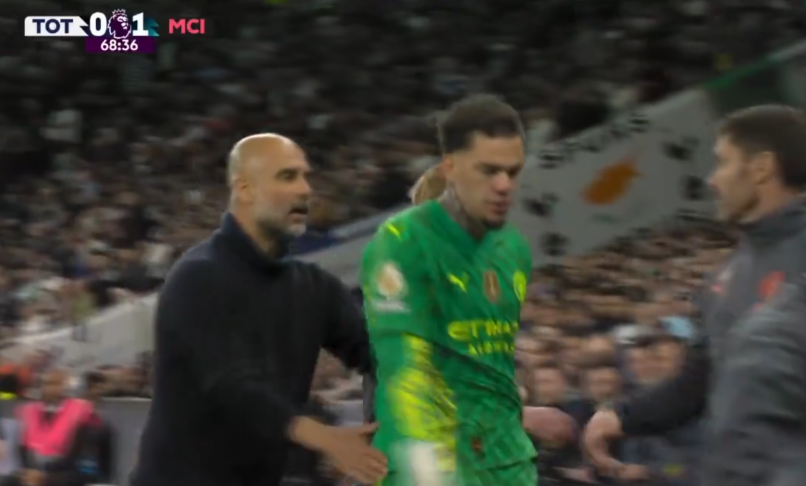 Lider City wybuchnął po zmianie. Sceny w kluczowym meczu Premier League [WIDEO]