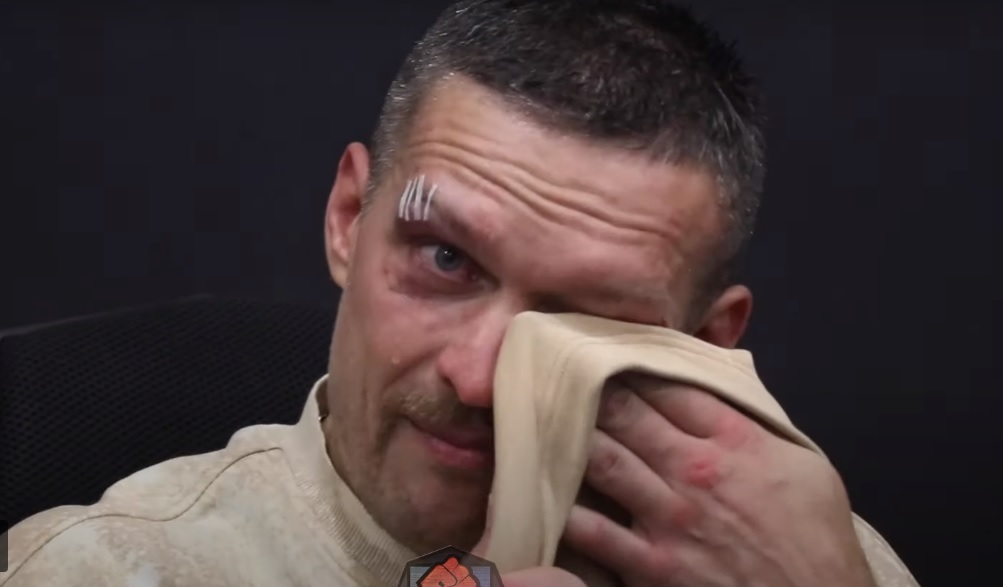 Usyk zalał się łzami. Poruszające słowa mistrza świata [WIDEO]
