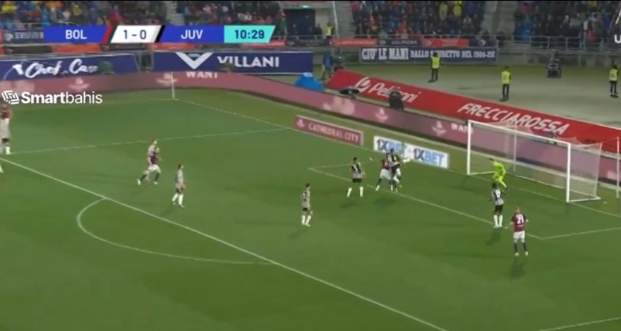 Urbański pomógł pokonać Szczęsnego! Dramatyczny początek meczu "Juve" [WIDEO]
