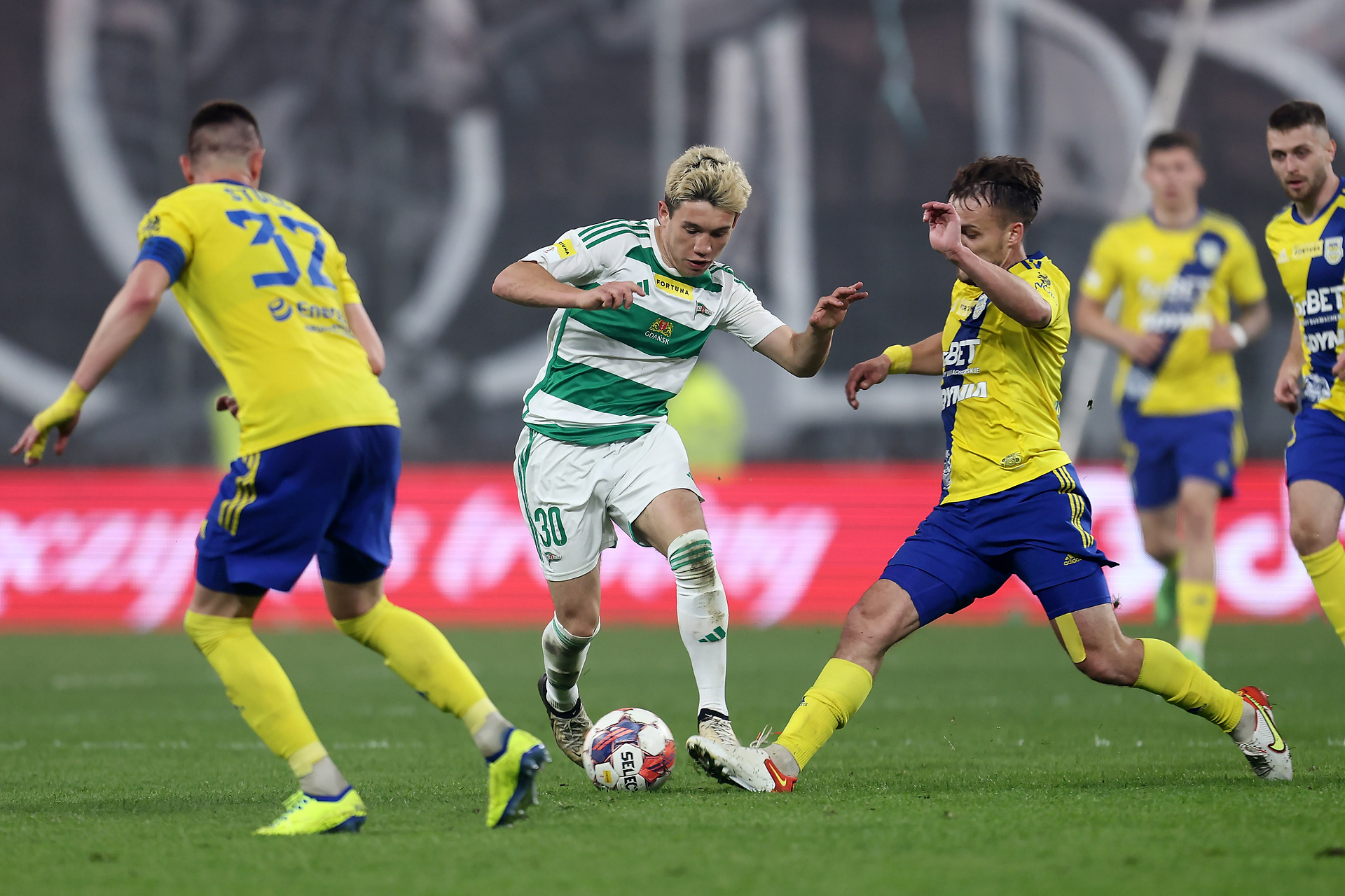 Lechia zadrwiła z Arki. Wbito szpilkę po akcji kiboli [ZDJĘCIE]