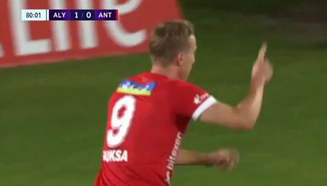 Gol Buksy na zakończenie sezonu. Jest forma przed EURO! [WIDEO]