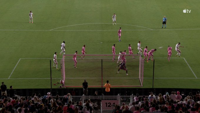 Samobój Suareza, gole Messiego i Alby! Szaleństwo w MLS [WIDEO]
