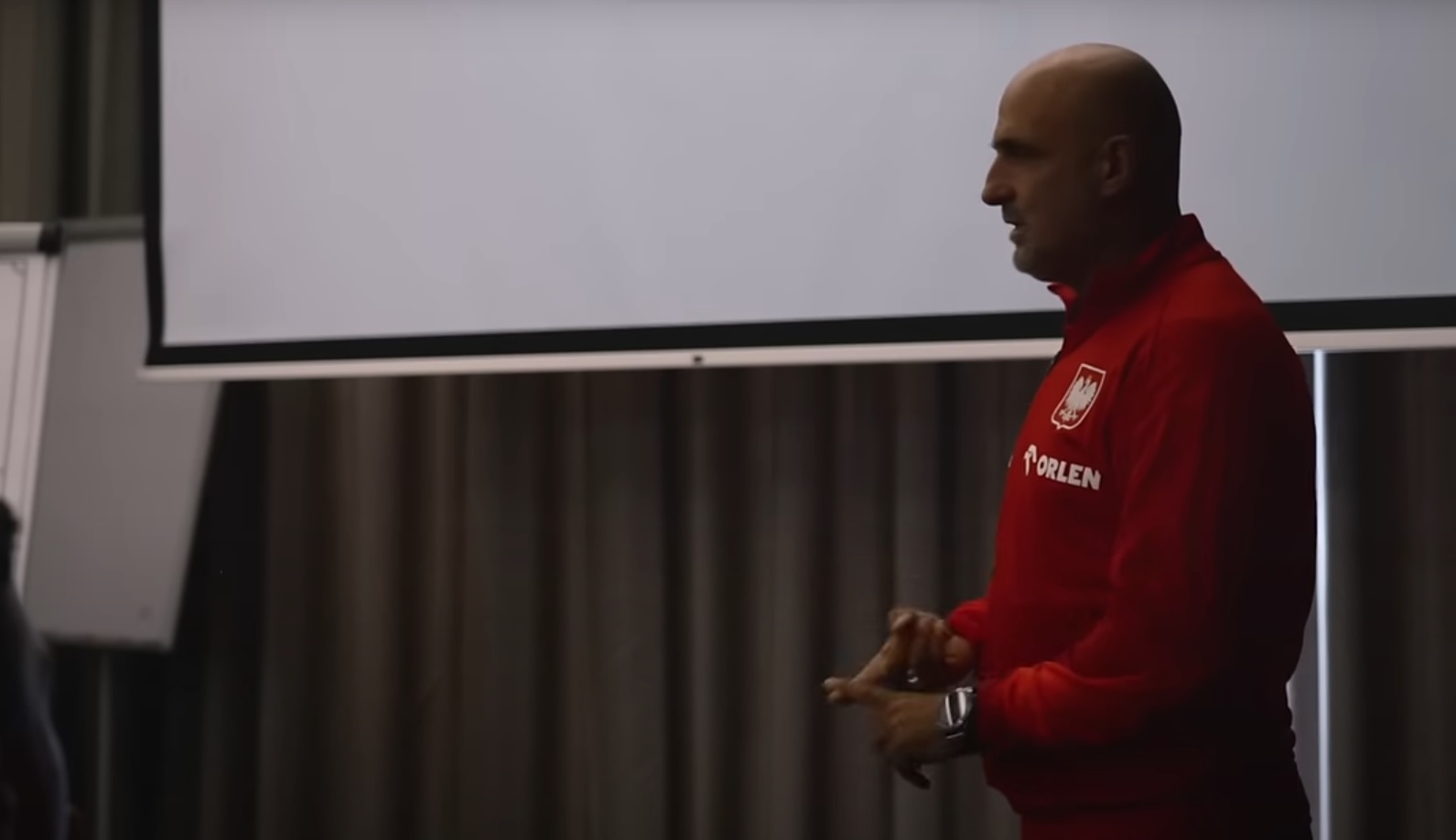 "Nie przyjechaliśmy na wycieczkę". Tak Probierz przywitał kadrowiczów. Ujawniono odprawę selekcjonera [WIDEO]