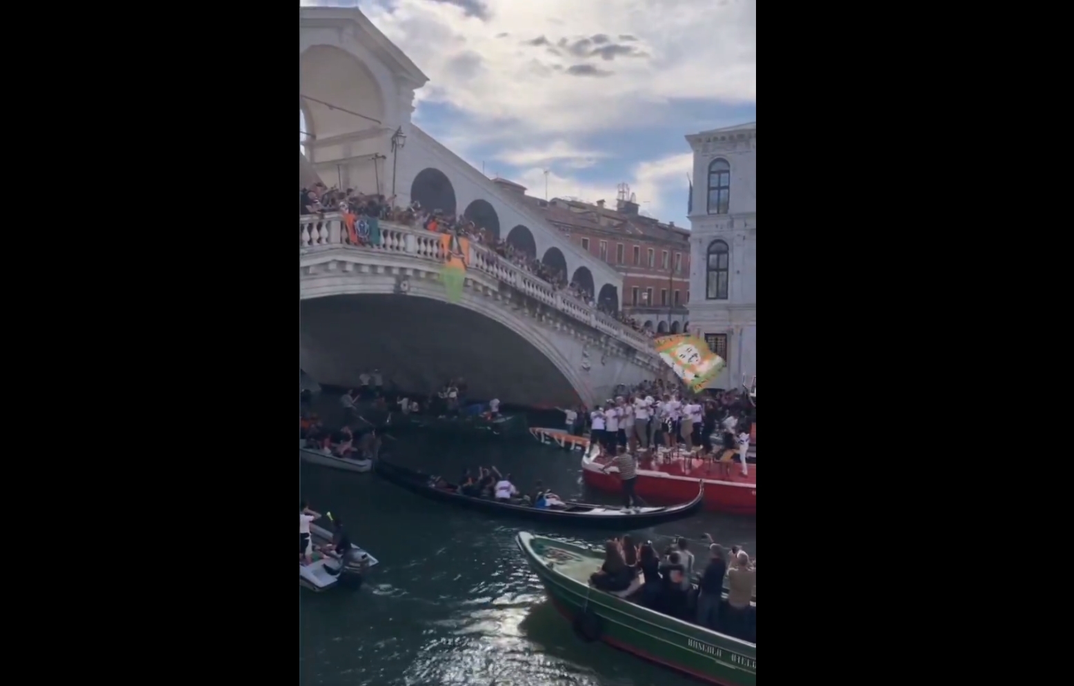 Znany klub wraca do Serie A. Świętuje awans jak nikt inny [WIDEO]