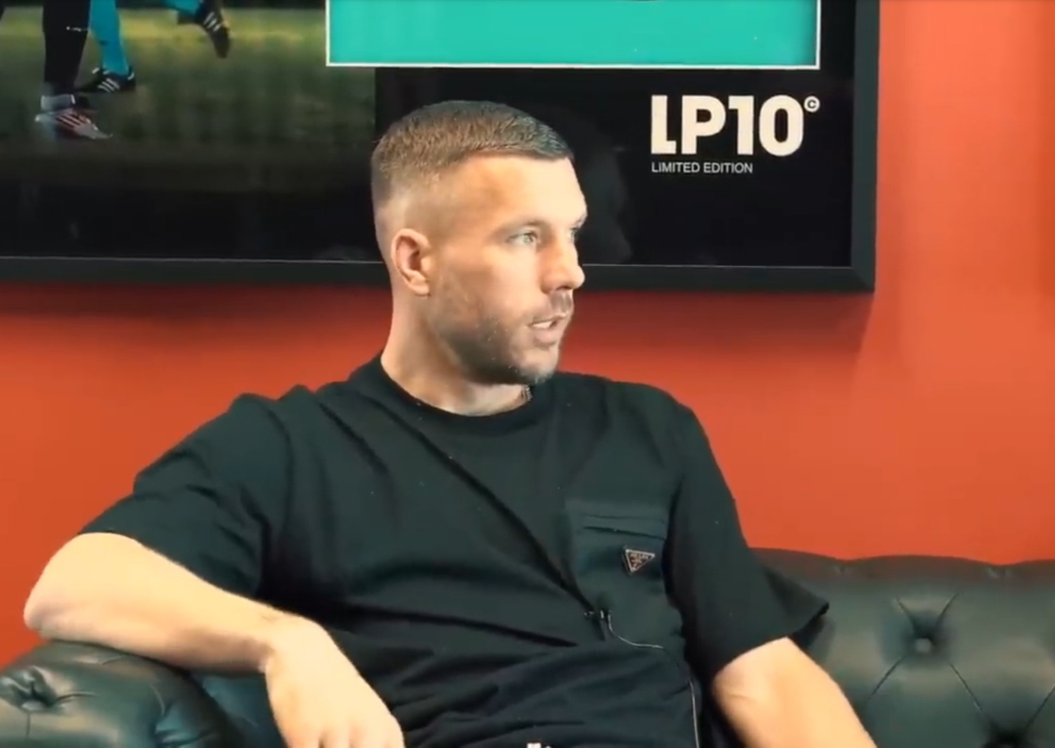 "My jesteśmy trochę głupi". Podolski wypalił o Polakach, poszło o Lewandowskiego [WIDEO]