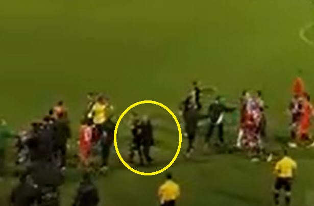 Michał Probierz ruszył jak dzik. Sędzia nie miał wyboru [WIDEO]