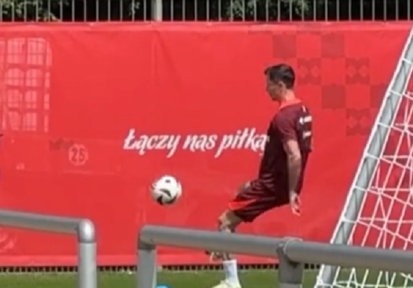 Te obrazki chcieliśmy zobaczyć. Lewandowski już na treningu [WIDEO]