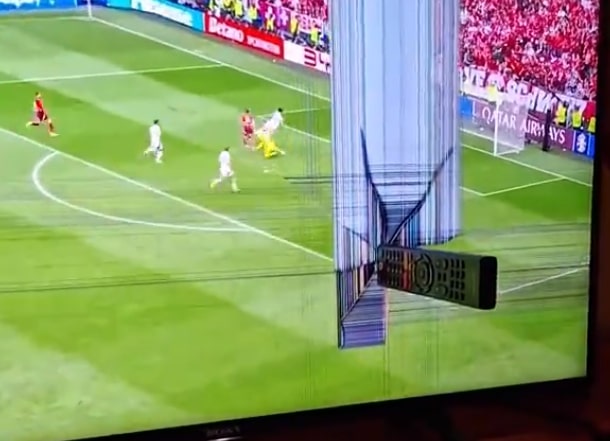 Oszalał po golu dla rywali. Telewizor pójdzie w odstawkę [WIDEO]