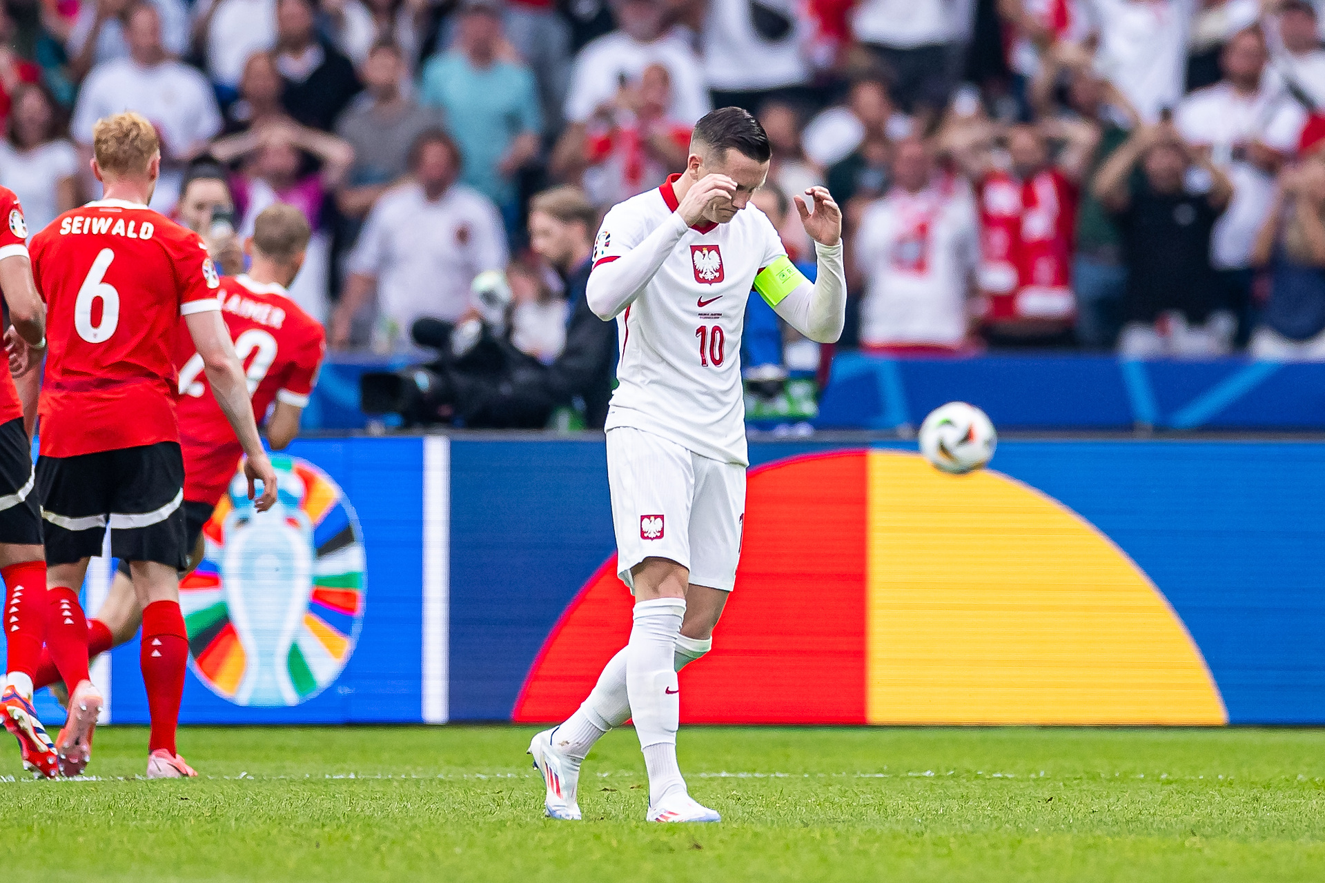 "Sznycel lepszy niż schabowy". Dobrasz ostro o występie Polaków