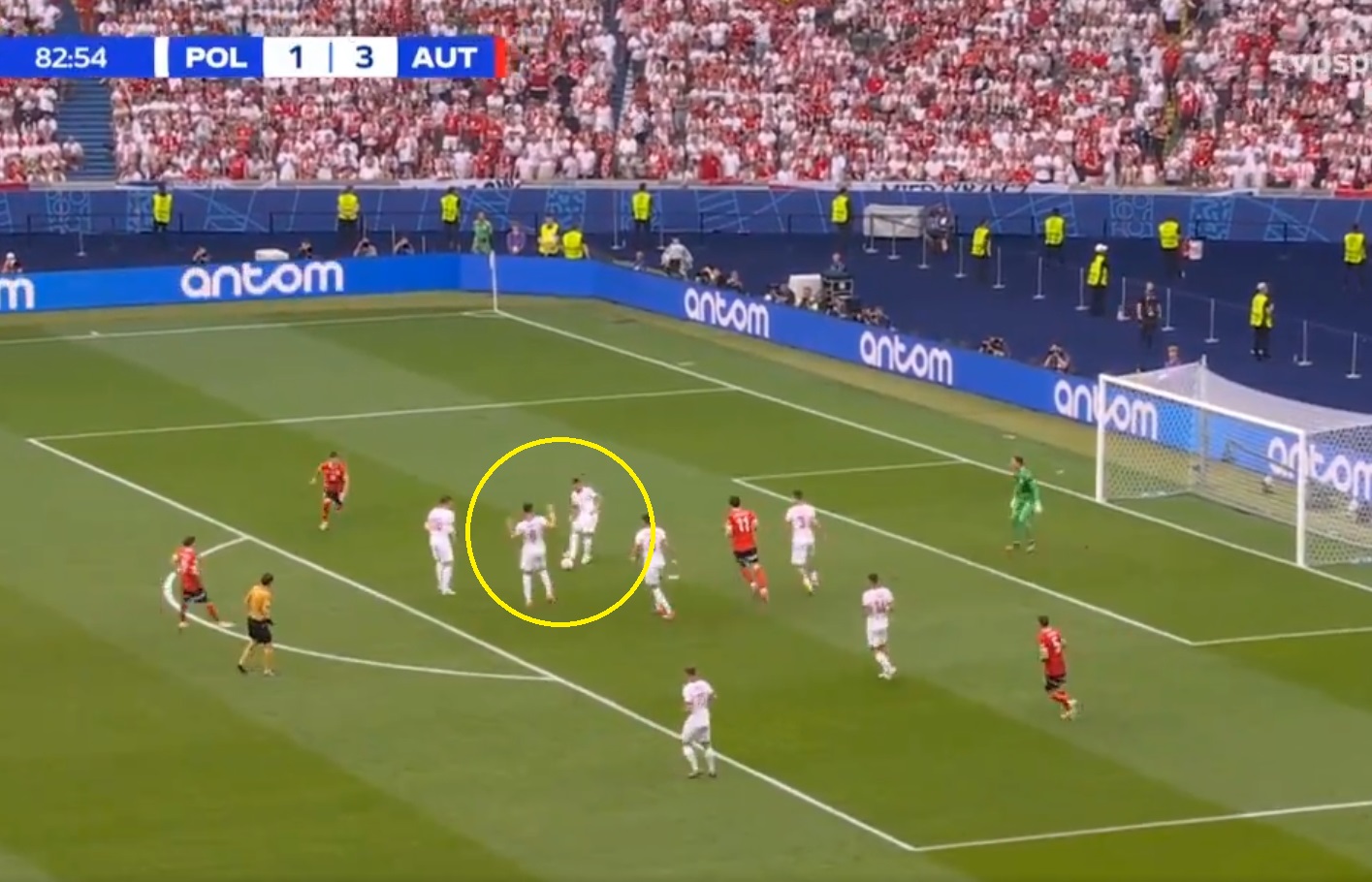 Zupełny paraliż Polaków. Tych 5 sekund podsumowuje cały mecz [WIDEO]