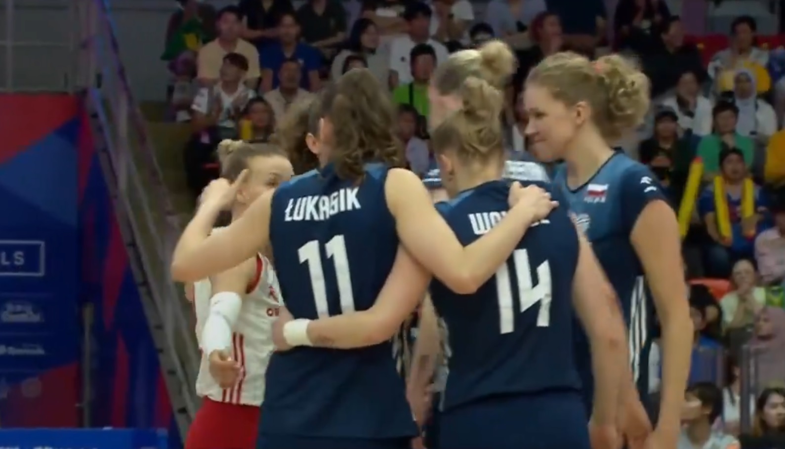 Polskie siatkarki na podium Ligi Narodów! Wielkie zwycięstwo z potęgą! [WIDEO]