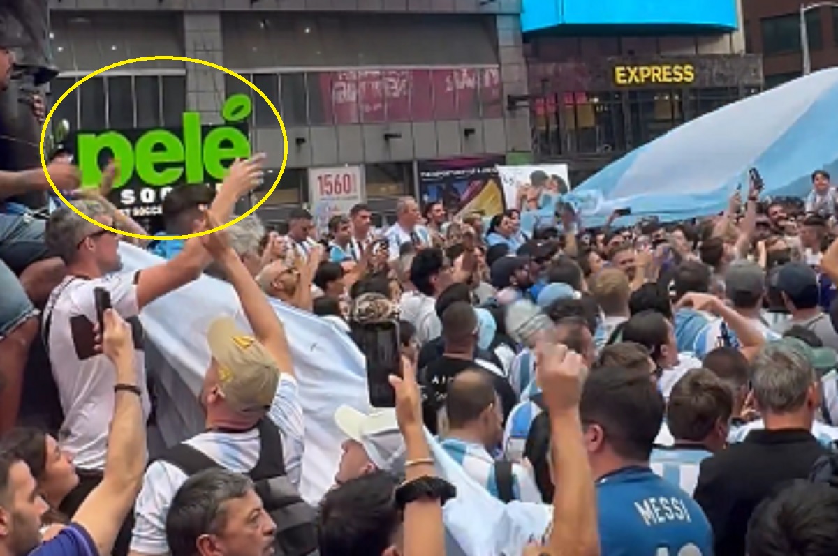 Sceny przed sklepem piłkarskim Pelego. Argentyńscy kibice w natarciu [WIDEO]