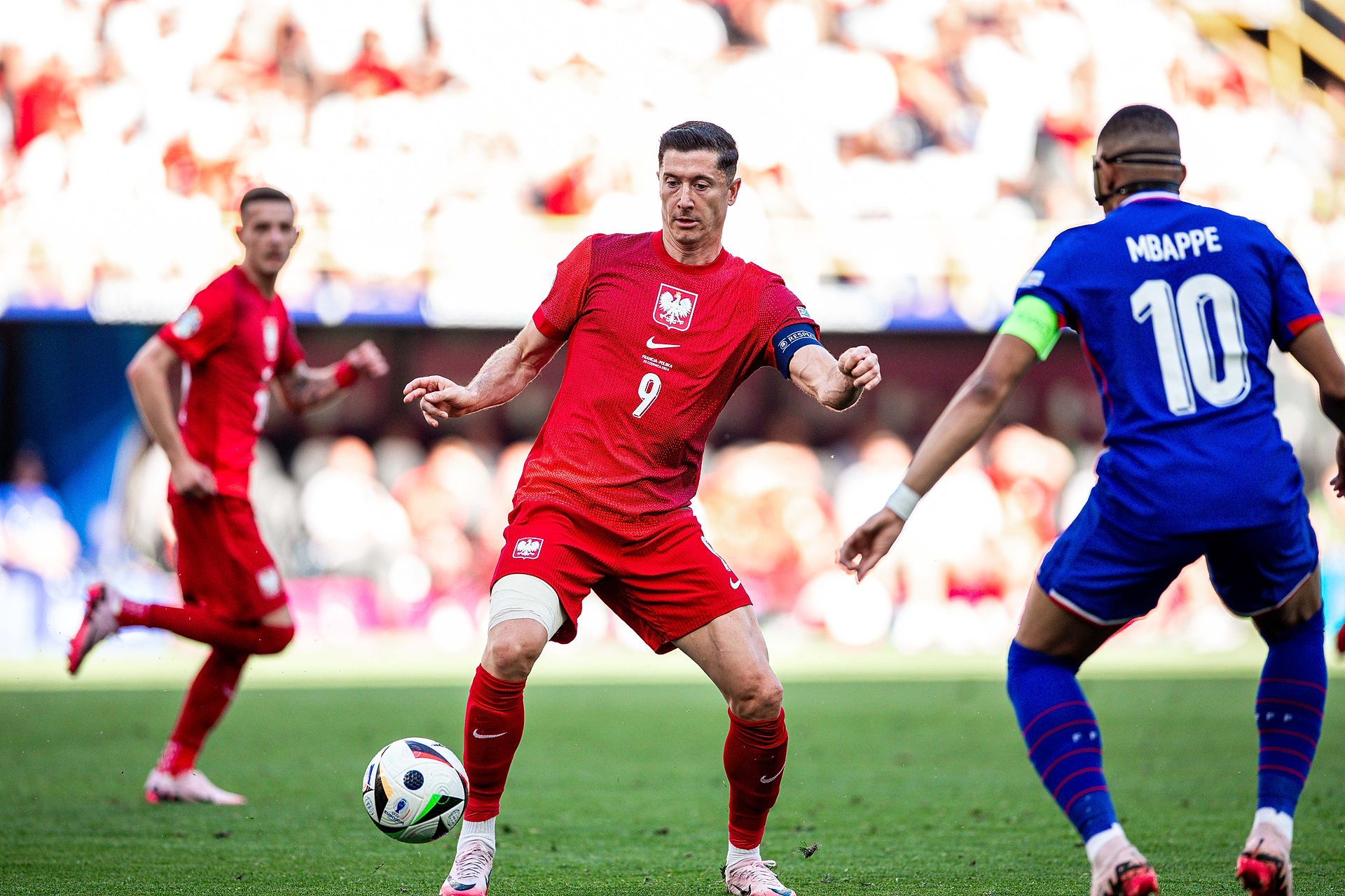 Polska zatrzymała Francję! Skorupski i Lewandowski bohaterami [WIDEO]