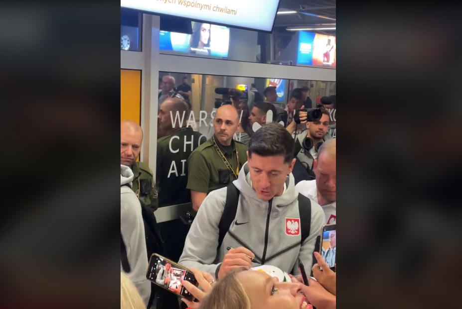 Reprezentacja Polski wróciła do kraju. Tak powitali ją kibice [WIDEO]