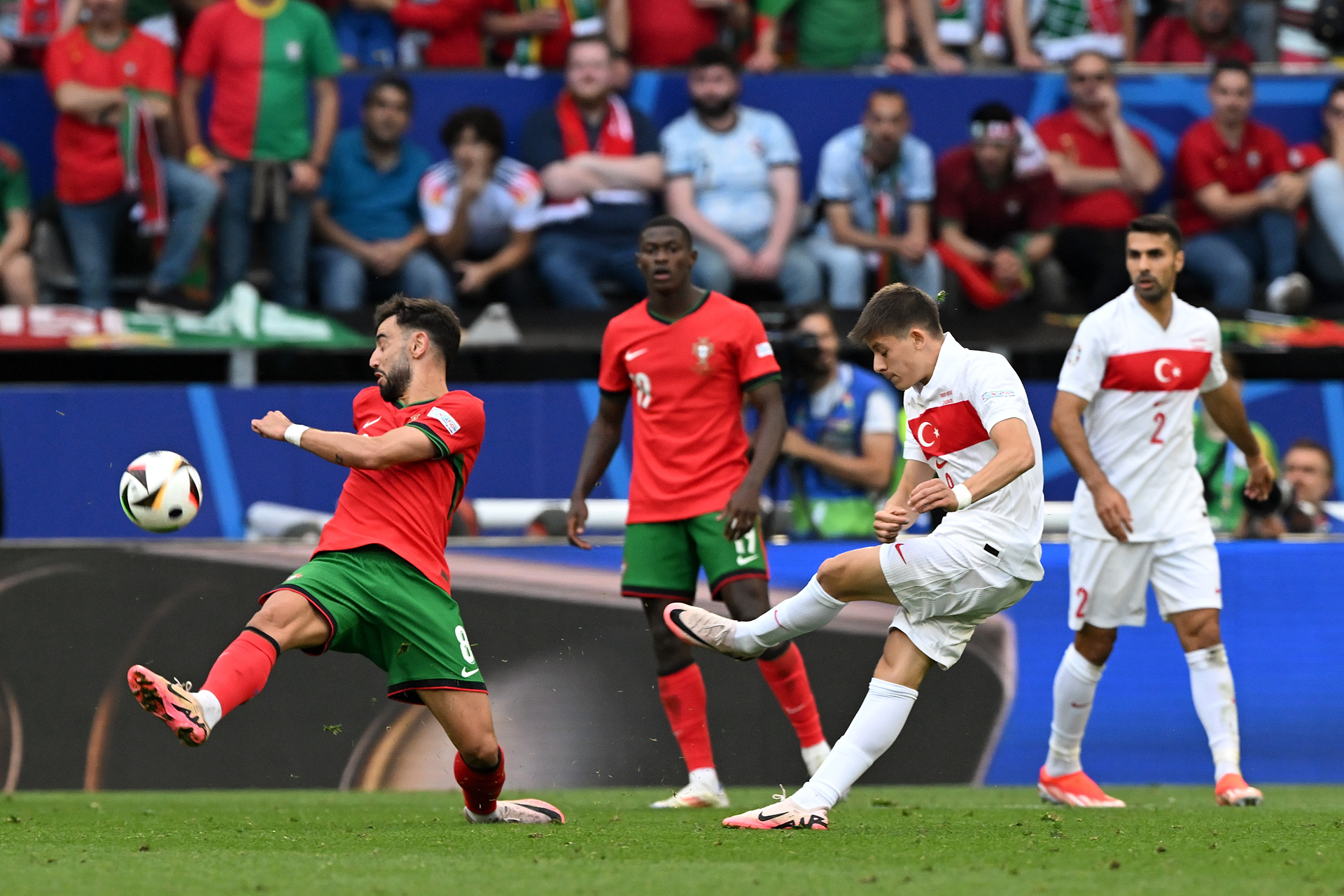 Trener zmiażdżony, skarb narodowy na świeczniku. To dalej może być jego EURO
