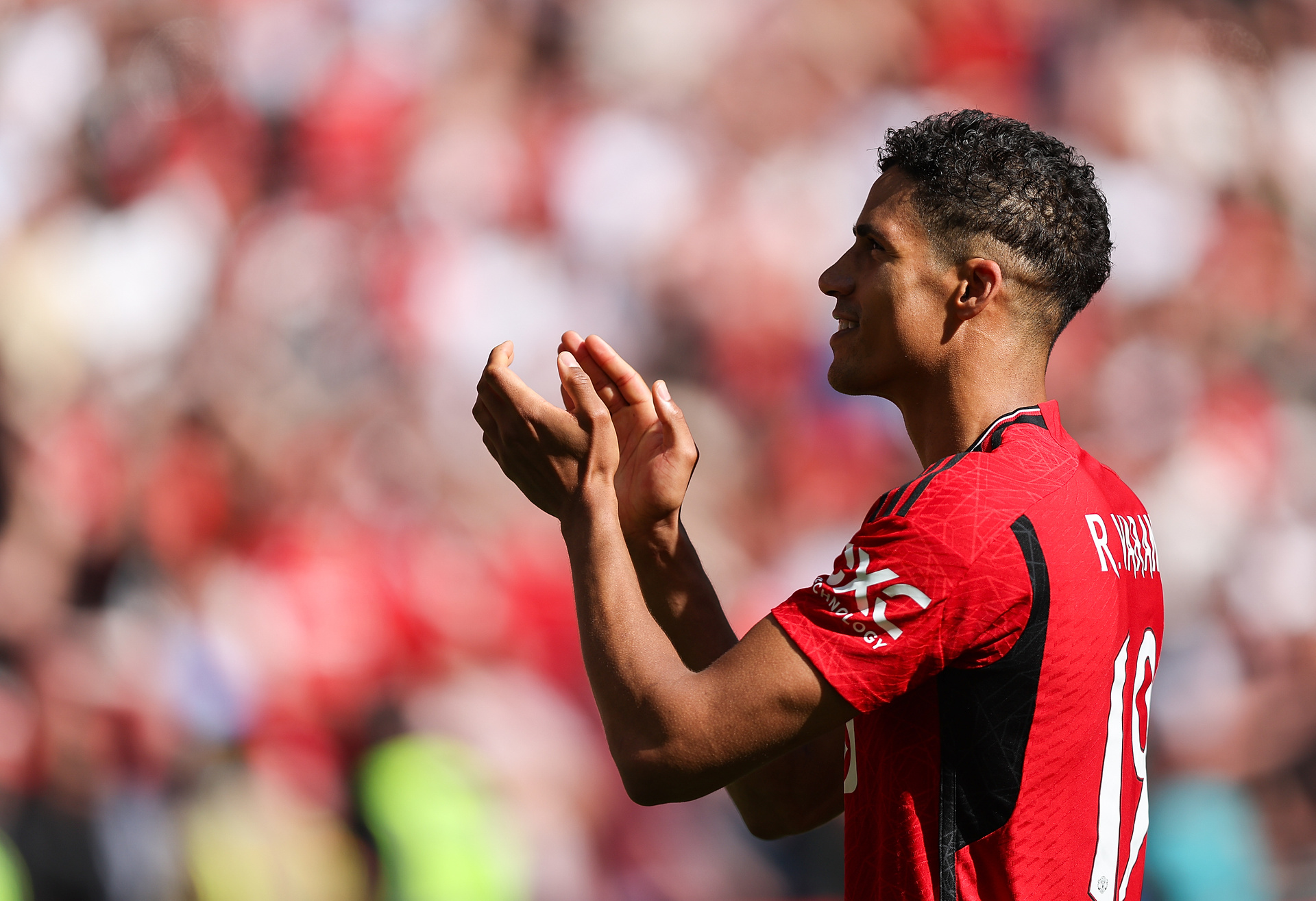 Hitowy transfer Varane'a?! Stawił się na rozmowach