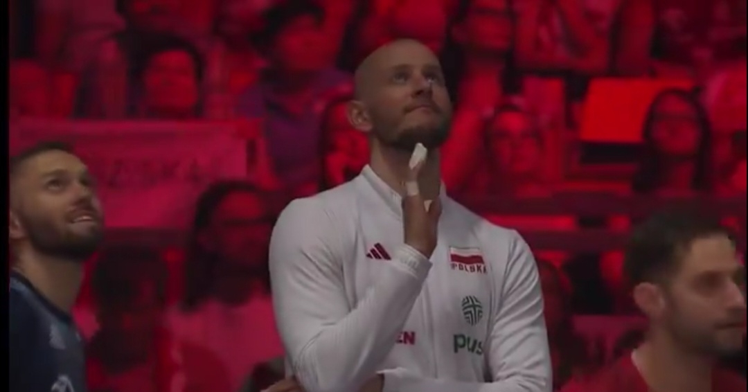 Kurek rozczulił kibiców. Naprawdę zrobił to w trakcie meczu [WIDEO]
