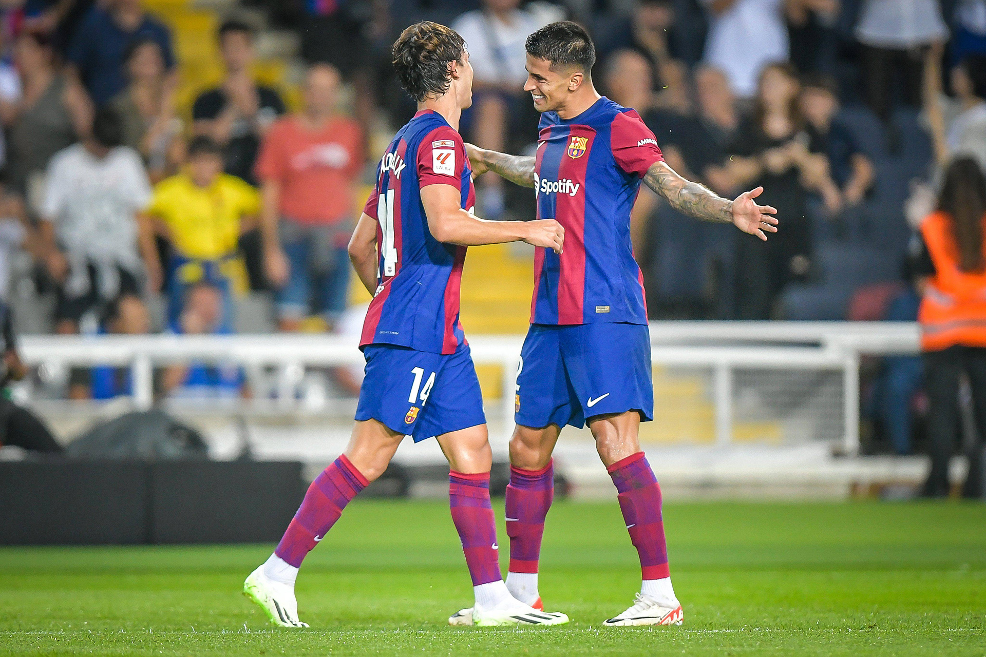 Chaos w Barcelonie. Zwrot ws. Felixa i Cancelo [AKTUALIZACJA]