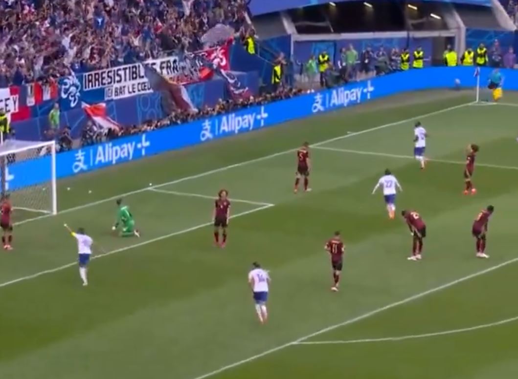 Francja górą w wielkim hicie EURO! Samobójczy gol w końcówce! [WIDEO]