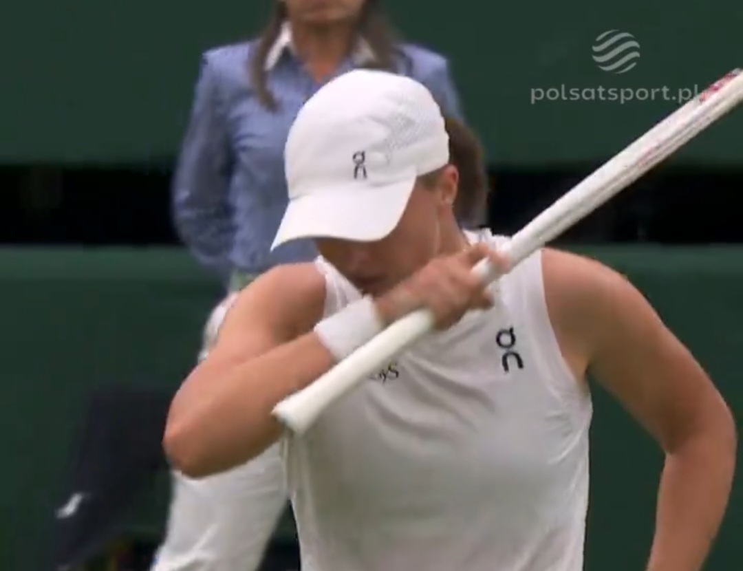 Spektakl! Wymarzony start Świątek na Wimbledonie [WIDEO]