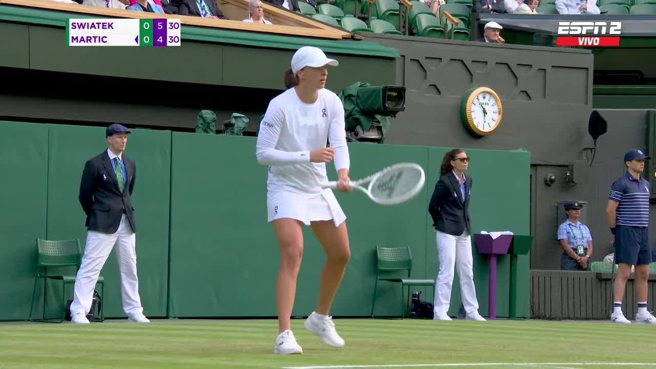 Świątek w kolejnej rundzie Wimbledonu! To nie był łatwy mecz [WIDEO]