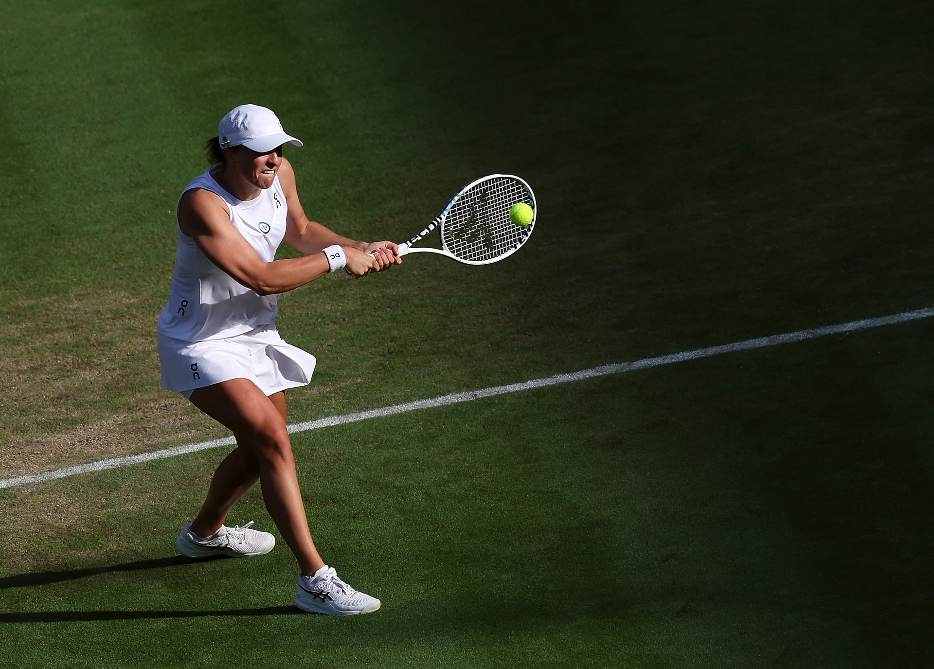 Klęska Świątek na Wimbledonie! Dwa katastrofalne sety [WIDEO]
