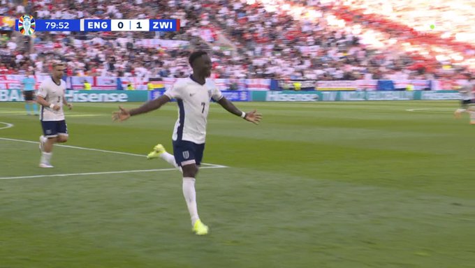 Piękny gol Saki! Ratuje Anglię przed blamażem [WIDEO]