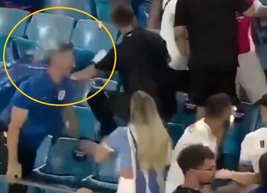 Horror na trybunach! Reprezentant Urugwaju rozbił mu butelkę na głowie! [WIDEO]