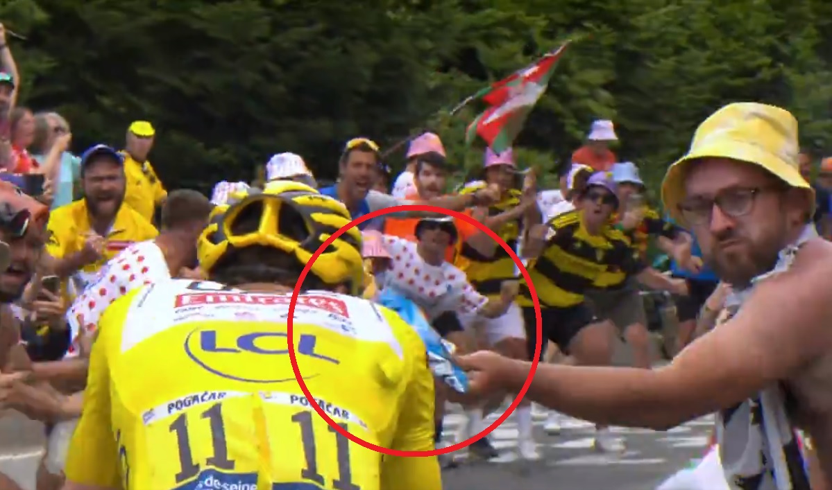 Ręce opadają! Pogacar i Vingegaard zaatakowani chipsami podczas Tour de France [WIDEO]