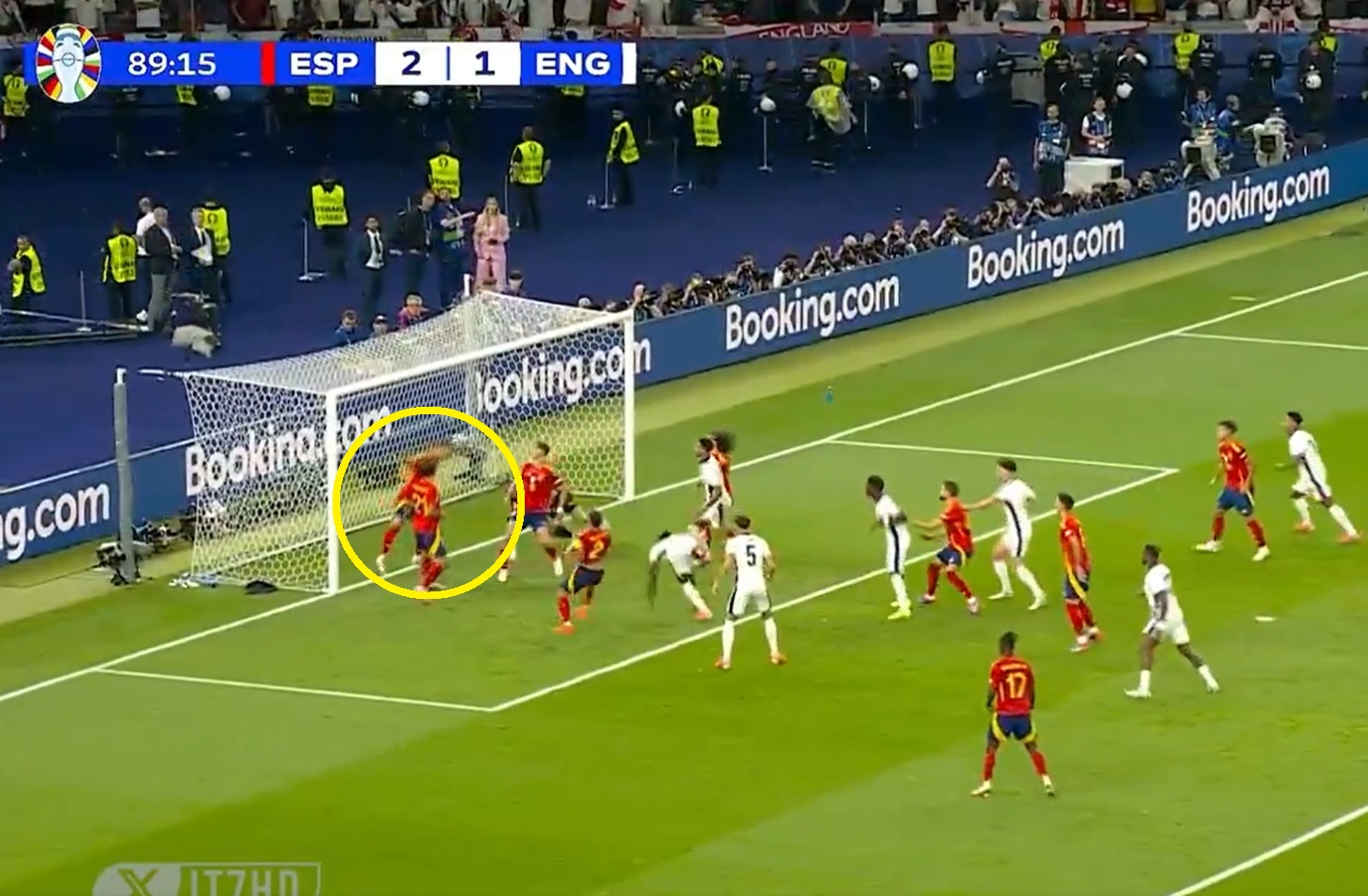 To musiał być gol! Bohaterska interwencja w finale EURO [WIDEO]