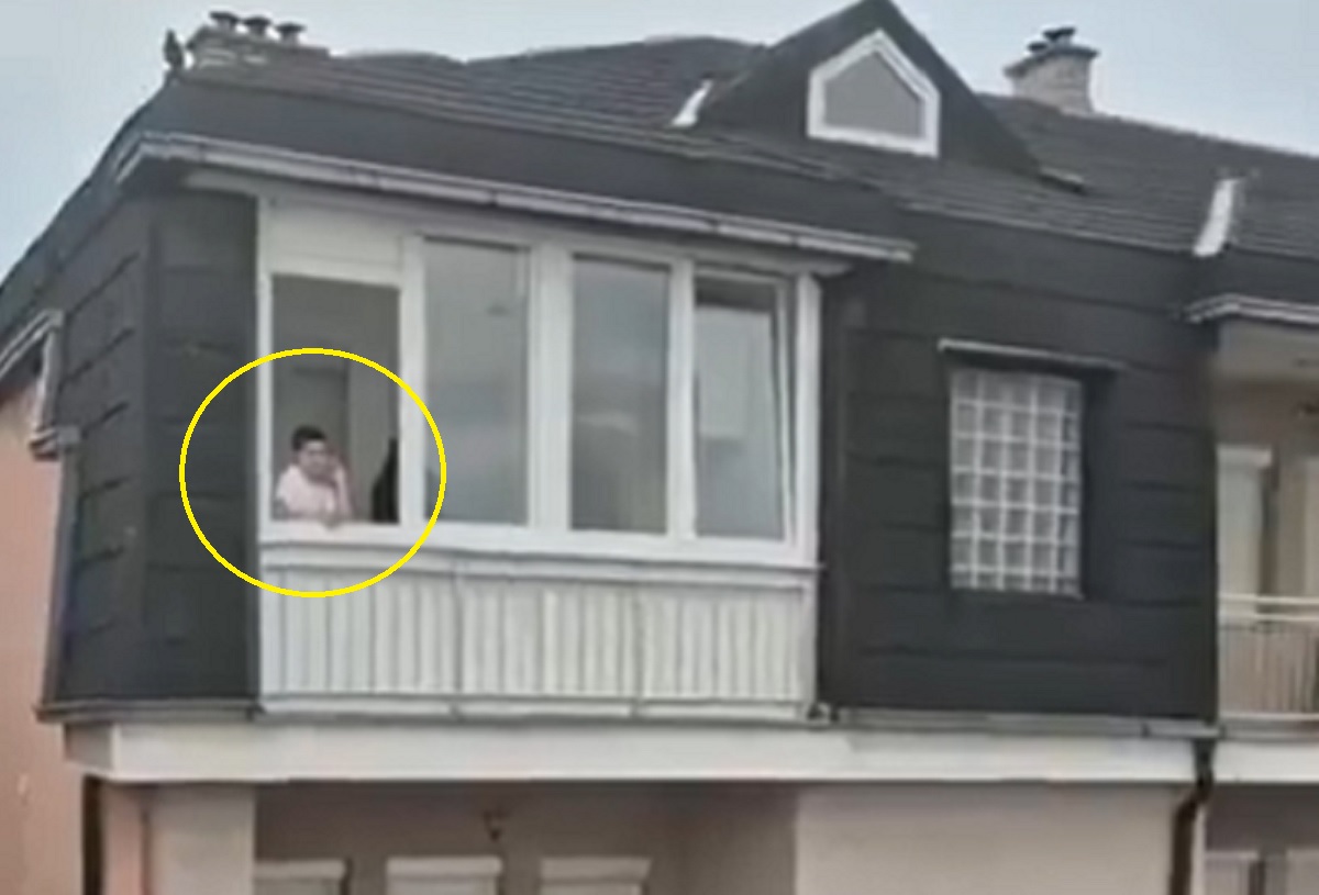 Niebywałe sceny na meczu Wisły. W takich warunkach oglądał mecz [WIDEO]