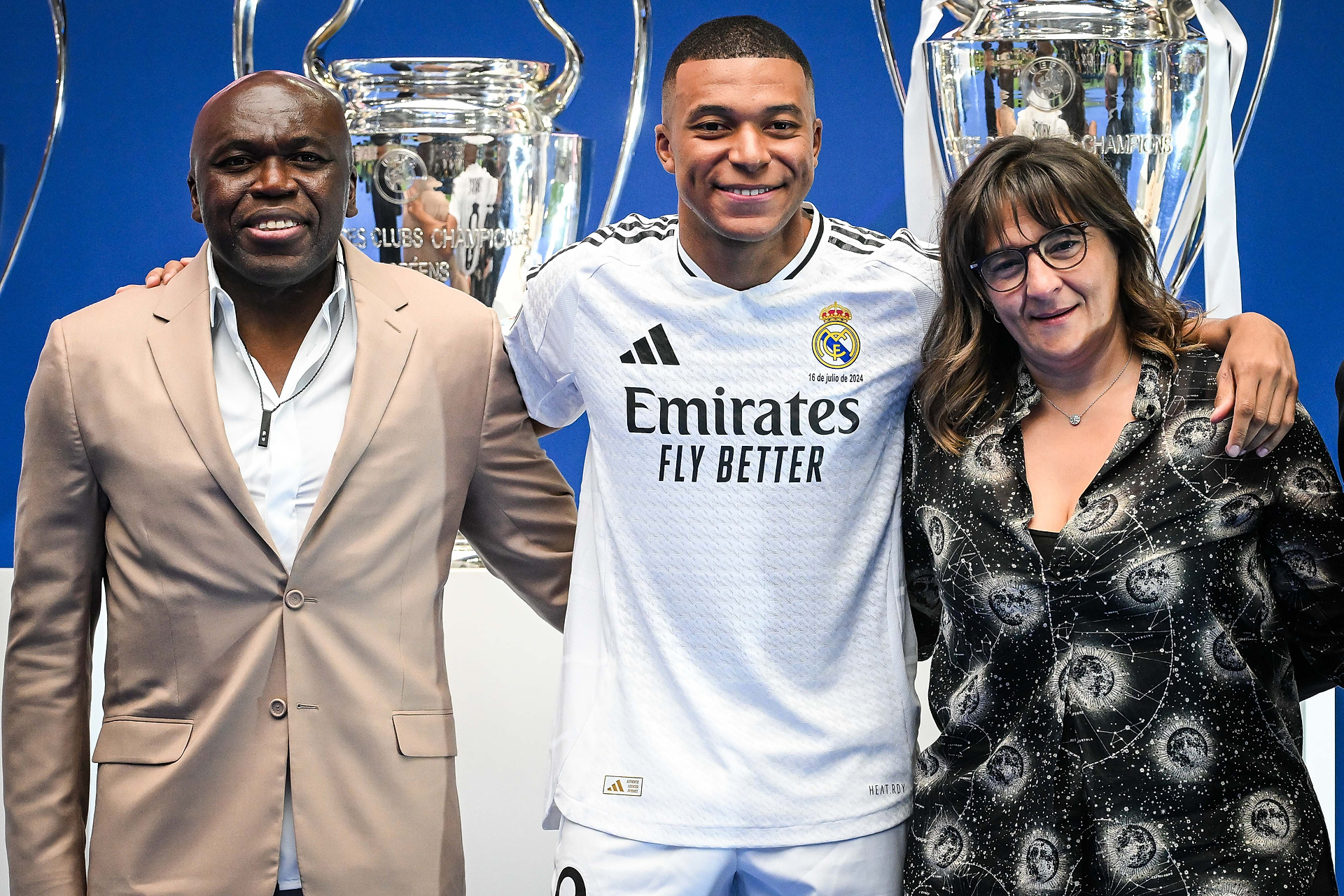 Matka Mbappe grozi PSG. "Nie zostawimy tego w taki sposób"