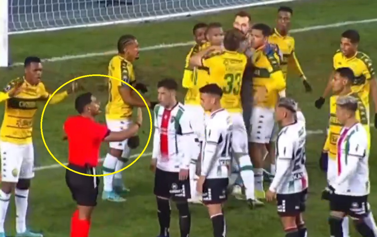 Kuriozum! Niezrozumiała decyzja sędziego pozbawiła ich wygranej [WIDEO]